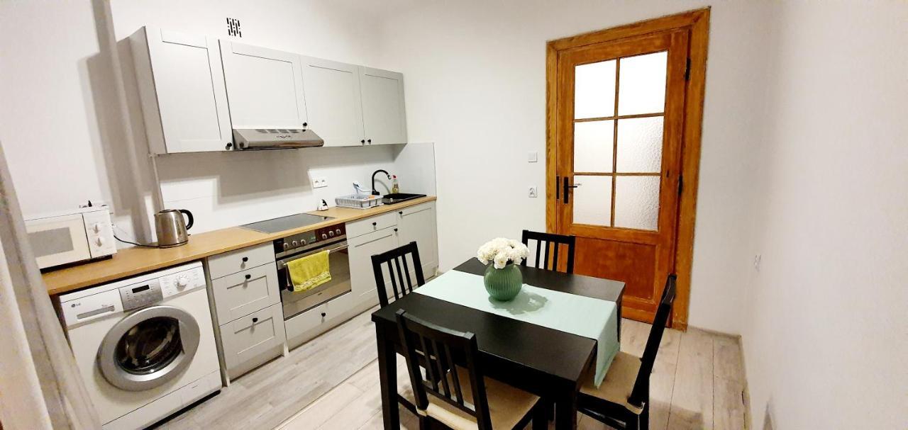 Separated Kitchen, Fast Internet Aleja 3 Maja 2M80 Varšava Exteriér fotografie
