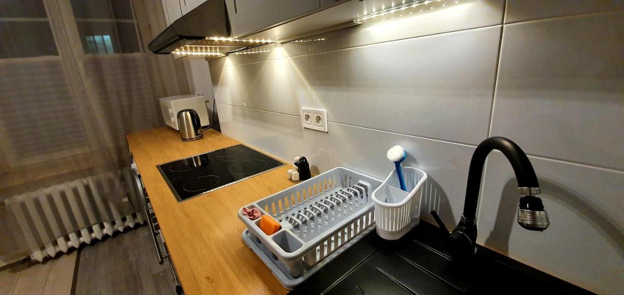 Separated Kitchen, Fast Internet Aleja 3 Maja 2M80 Varšava Exteriér fotografie